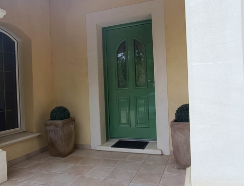 Remplacement d&rsquo;une porte d&rsquo;entrée sur mesure à Six-Fours-les-Plages