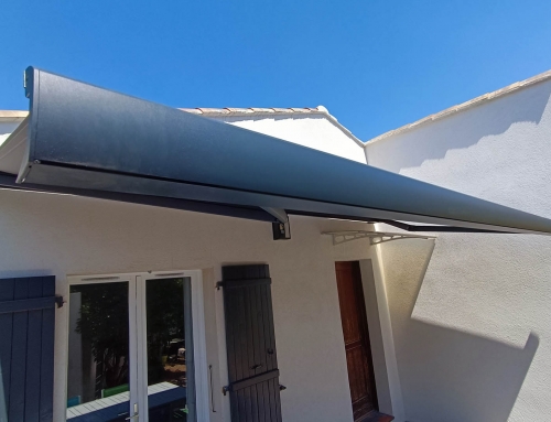 Installation d’un store banne électrique avec coffre à Roquevaire