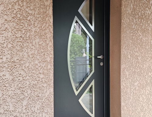 Installation d’une porte d’entrée haute sécurité en aluminium à La Cadière-d’Azur
